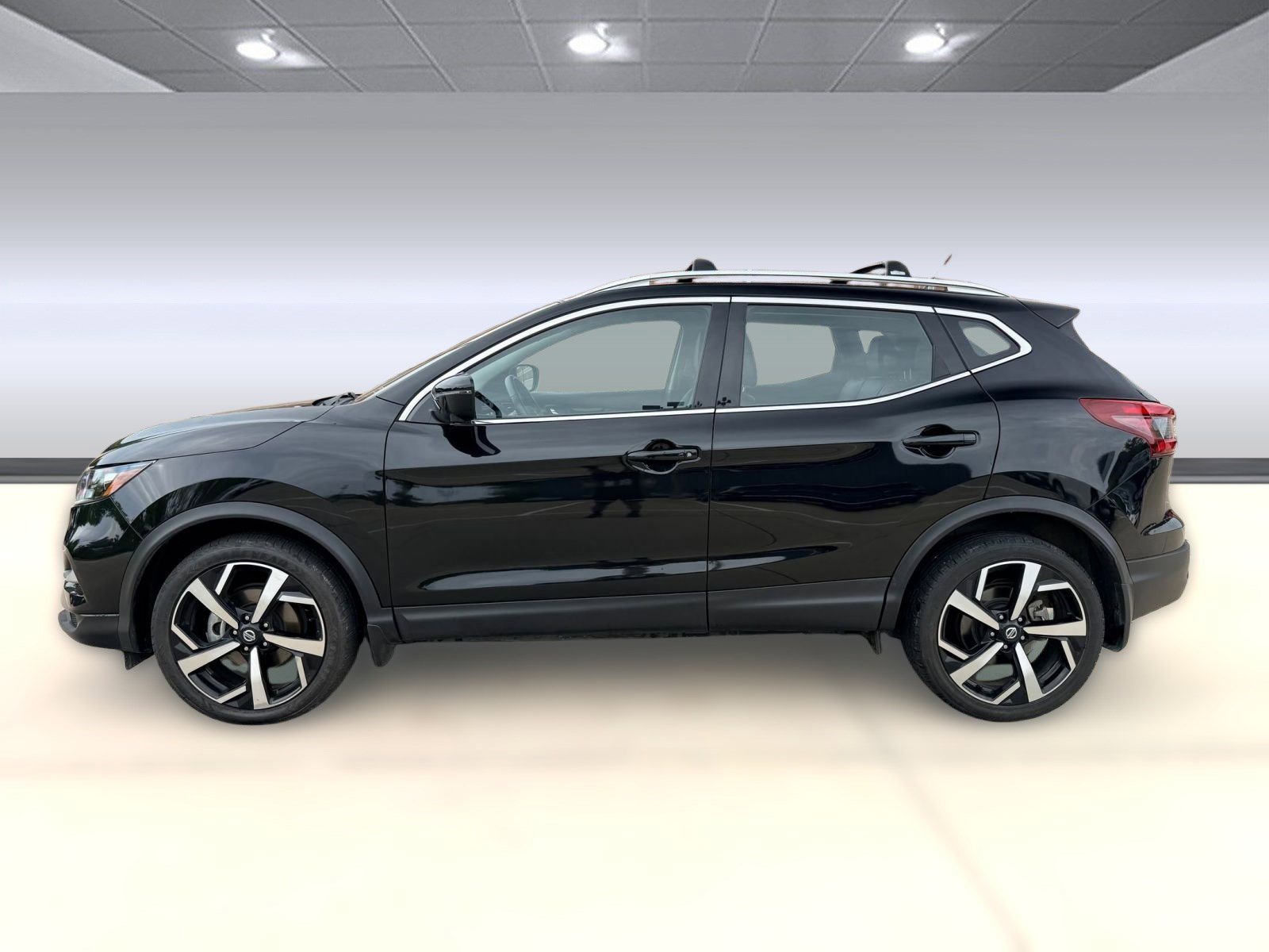 2022 Nissan Rogue Sport SL photo 2