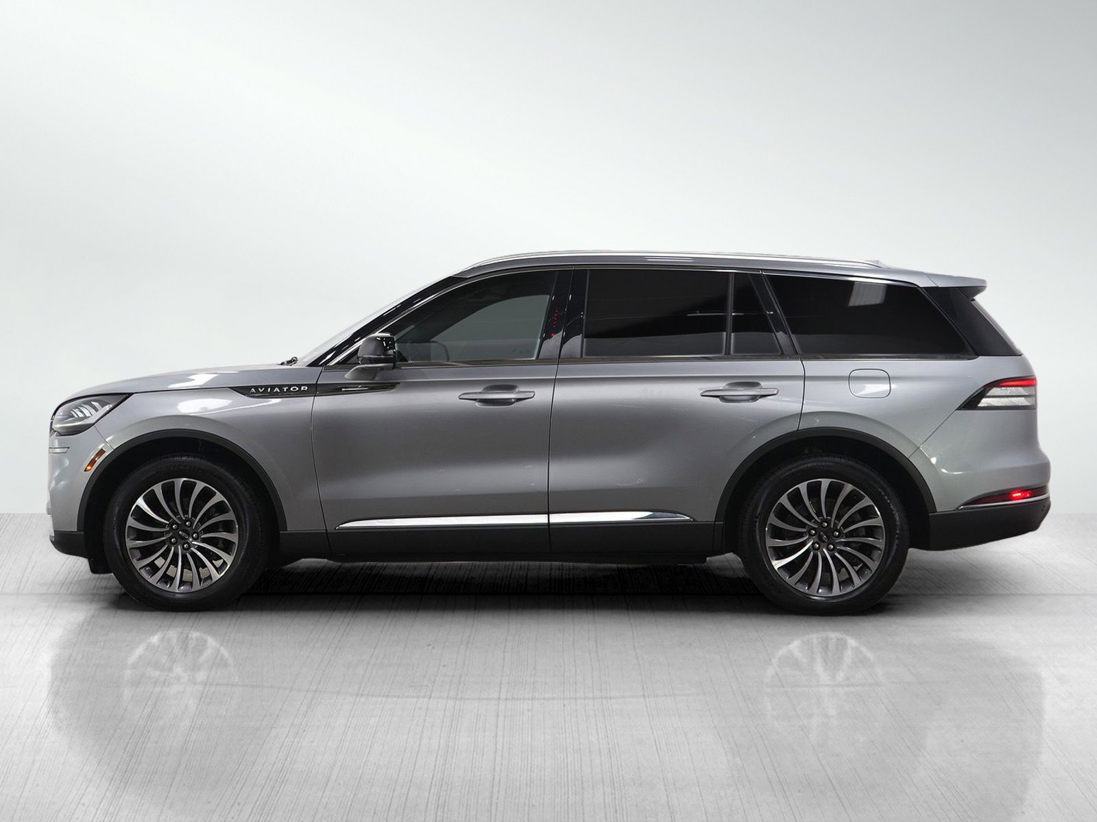 Used 2020 Lincoln Aviator Reserve with VIN 5LM5J7XC3LGL24012 for sale in White Bear Lake, Minnesota