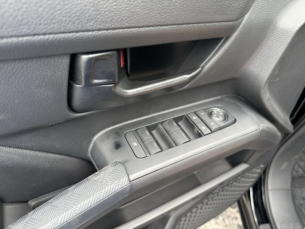 2025 Toyota Tacoma SR5 4x4 Double Cab photo 15