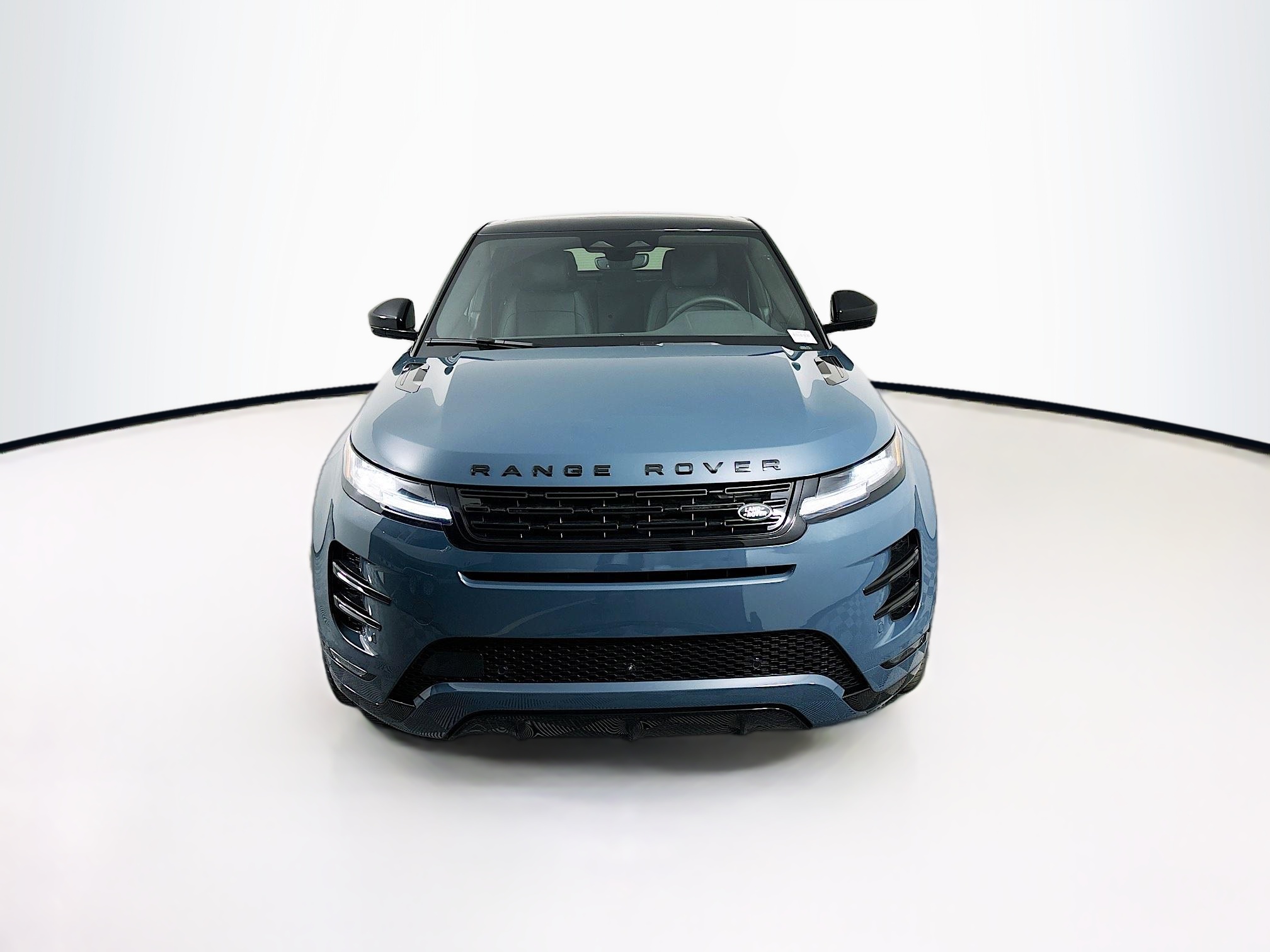 2026 Land Rover Range Rover Evoque Dynamic SE photo 2