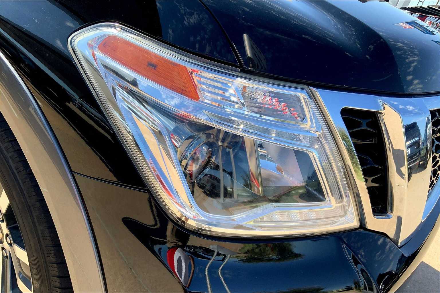 2018 Nissan Armada SL photo 25