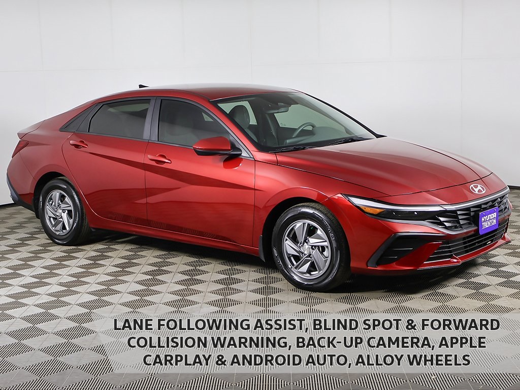 2024 Hyundai Elantra SE