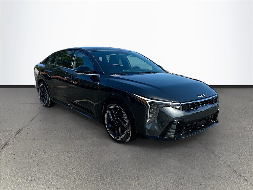 2025 Kia K4 GT-Line's photo