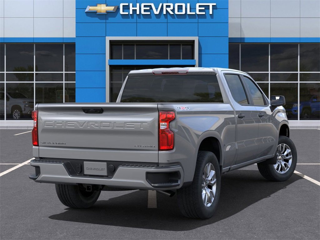 2025 Chevrolet Silverado 1500 Custom photo 3