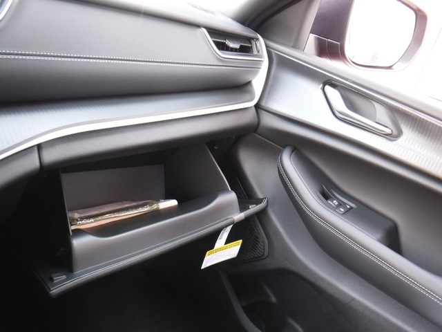 2025 Jeep Grand Cherokee Laredo X photo 23