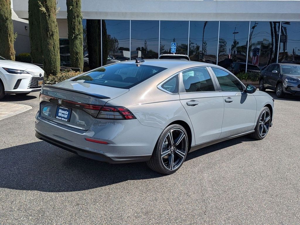 2025 Honda Accord Hybrid Sport photo 4