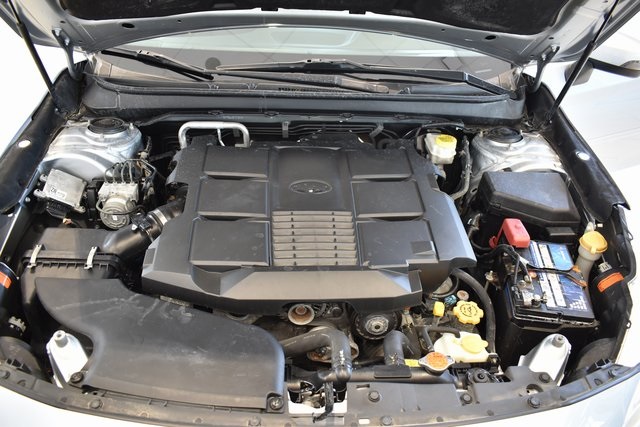 2017 Subaru Legacy 3.6R Limited photo 25