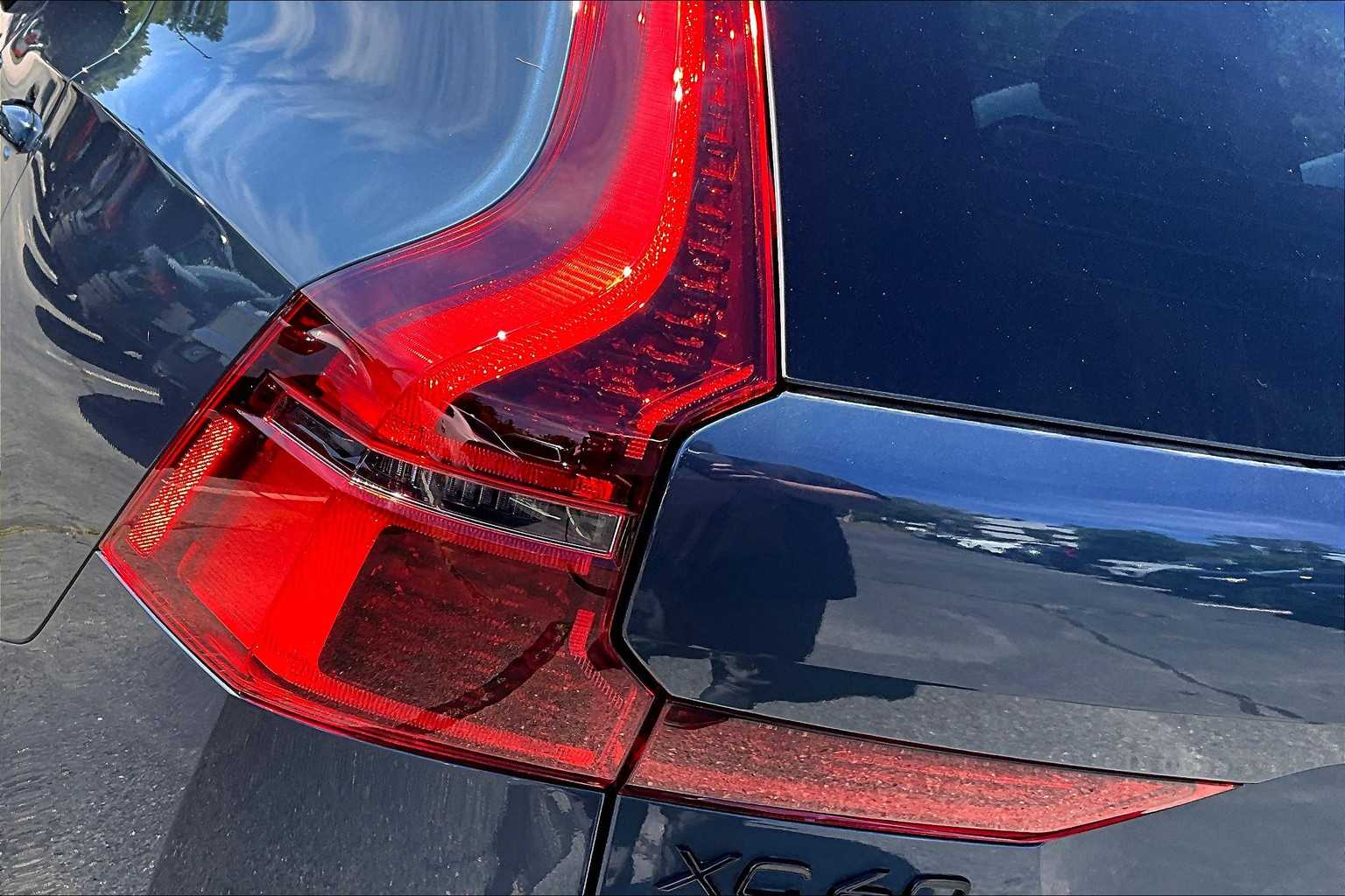 2026 Volvo XC60 Black Edition photo 2