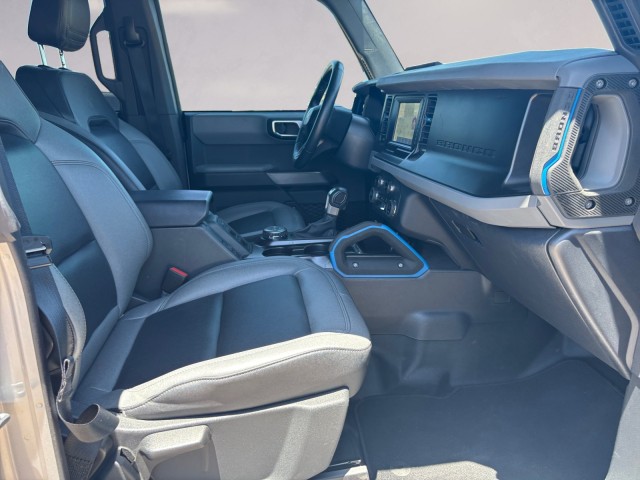 2023 Ford Bronco Black Diamond photo 15