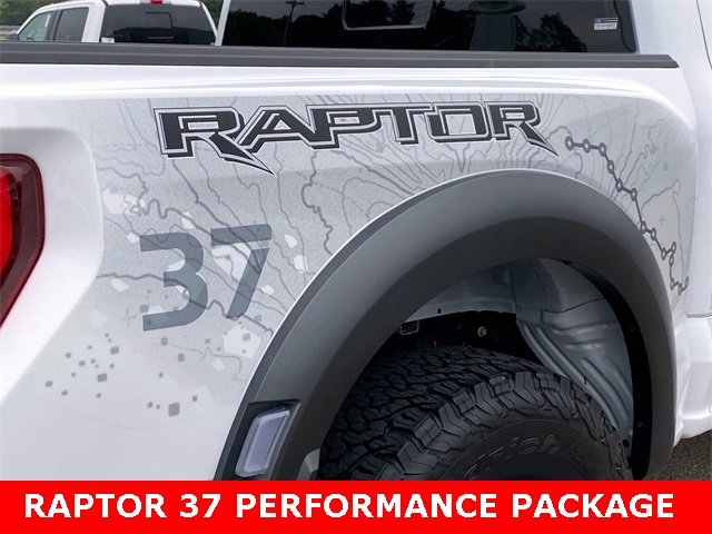 2023 Ford F-150 Raptor photo 3