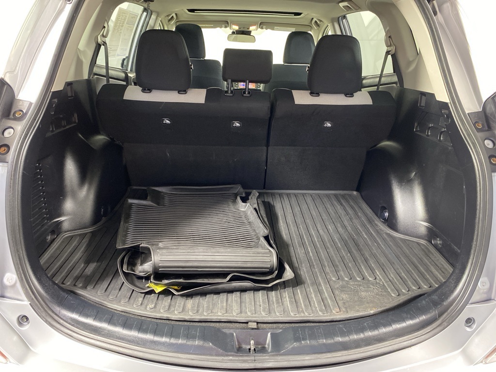 2018 Toyota RAV4 XLE photo 13