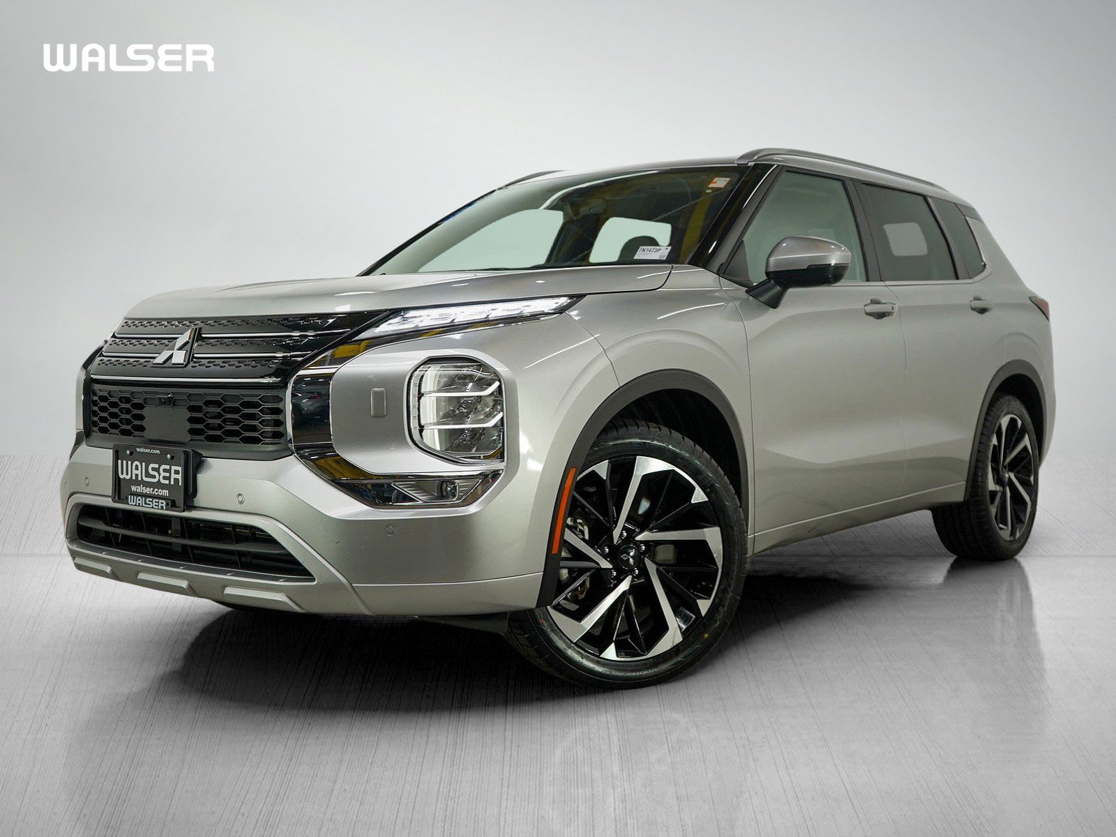 2024 Mitsubishi Outlander SEL's photo