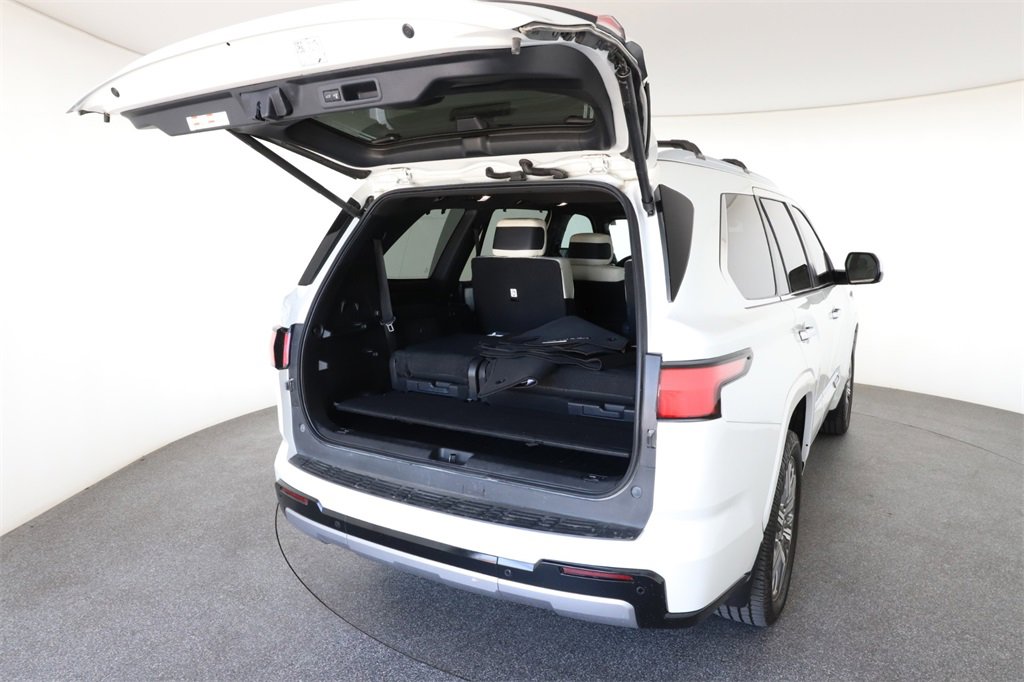 2024 Toyota RAV4 LE photo 32