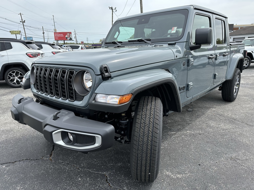 2024 Jeep Gladiator Sport photo 4