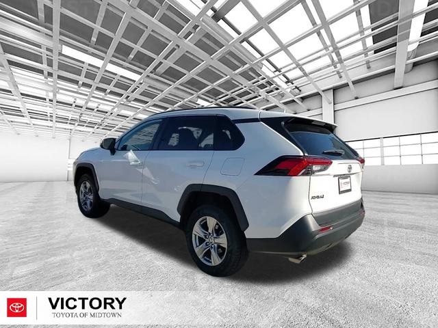 2023 Toyota RAV4 XLE photo 4