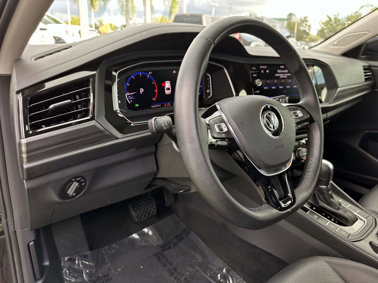 2019 Volkswagen Jetta SEL photo 14