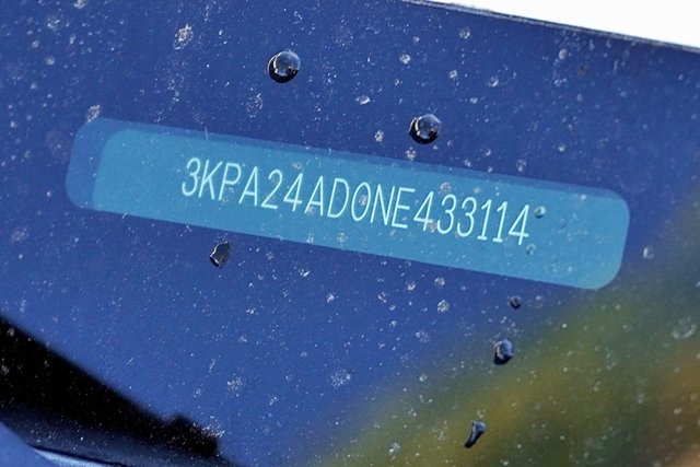 Used 2022 Black Kia S image 30