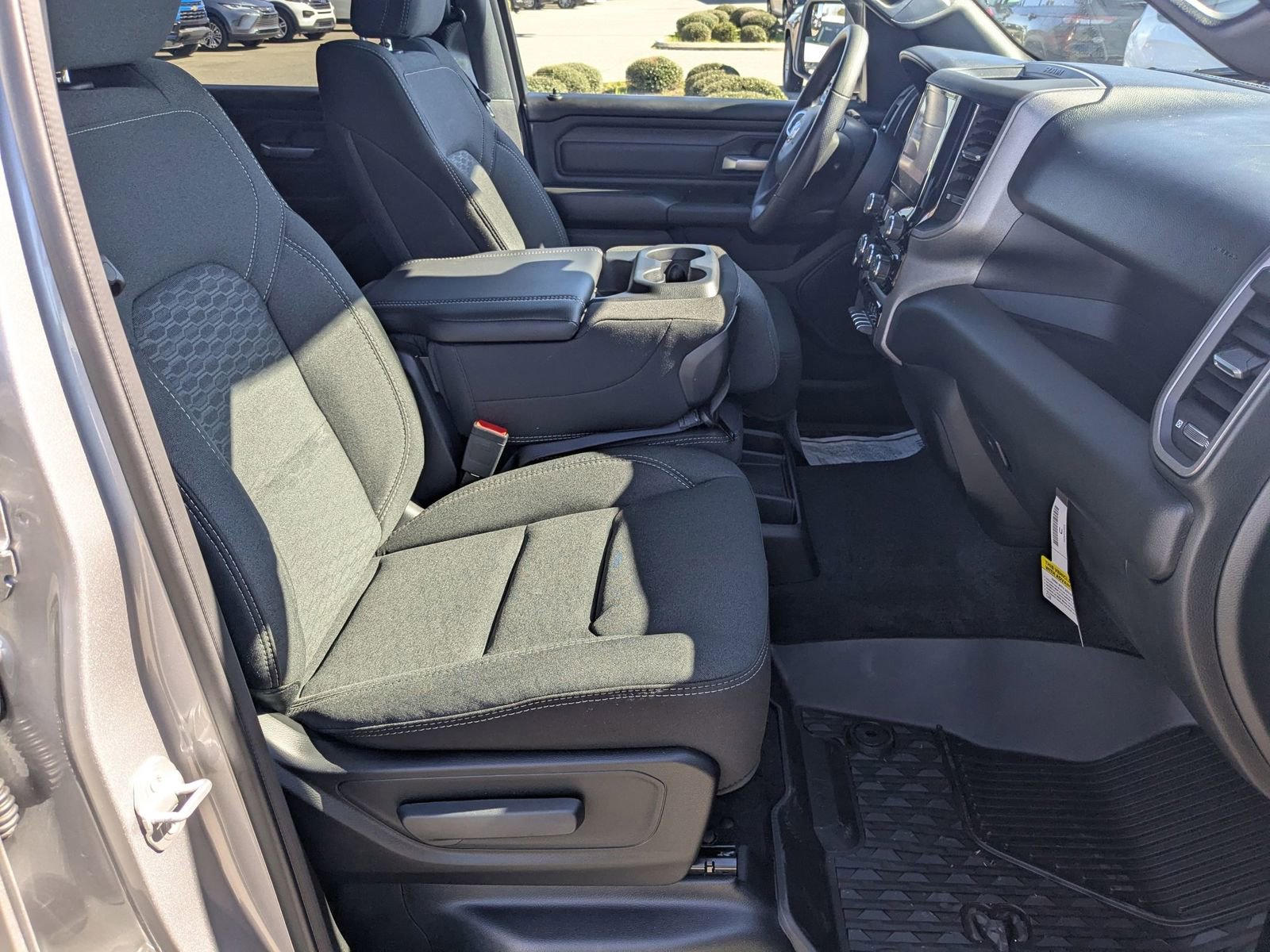 2025 Ram 1500 Tradesman photo 31