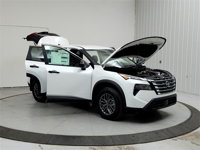 2025 Nissan Rogue S photo 9