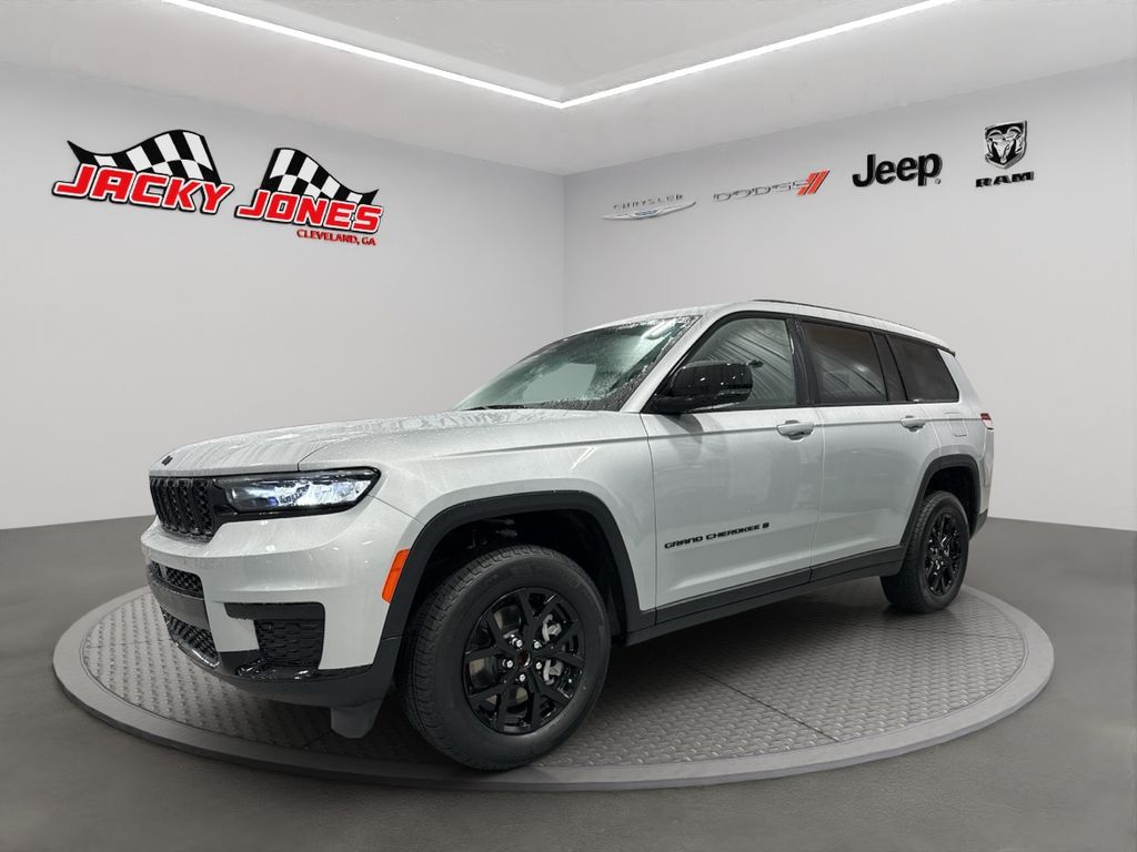 2025 Jeep Grand Cherokee L Altitude's photo