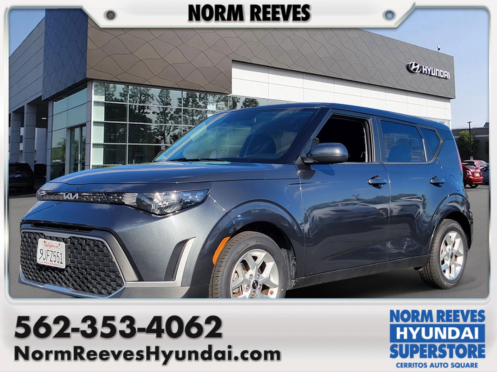 2024 Kia Soul LX's photo