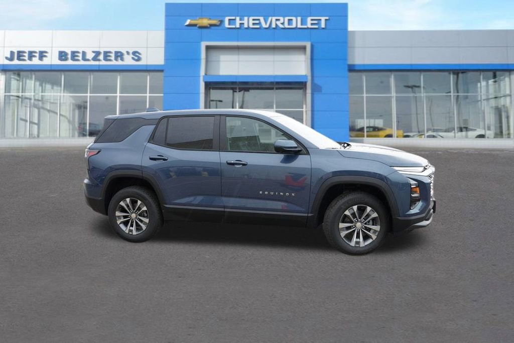 2026 Chevrolet Equinox LT photo 2