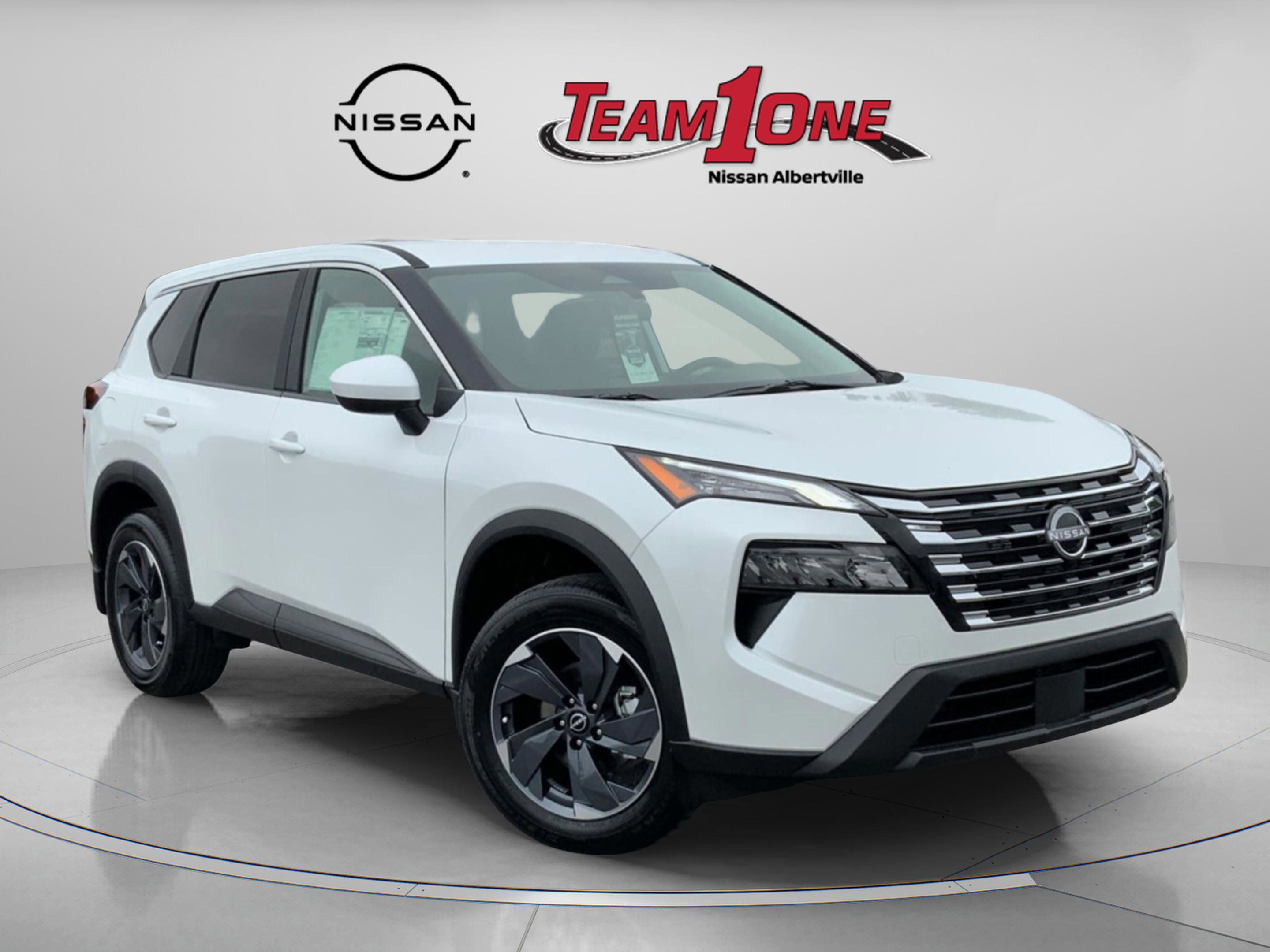 2026 Nissan Rogue SV's photo