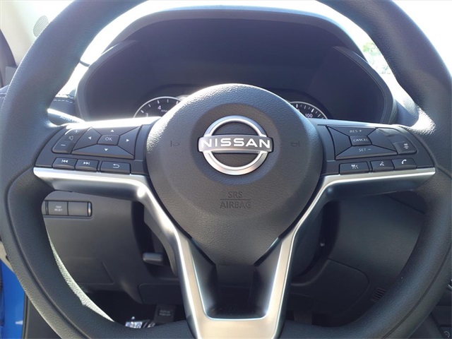 2025 Nissan Sentra SV photo 18