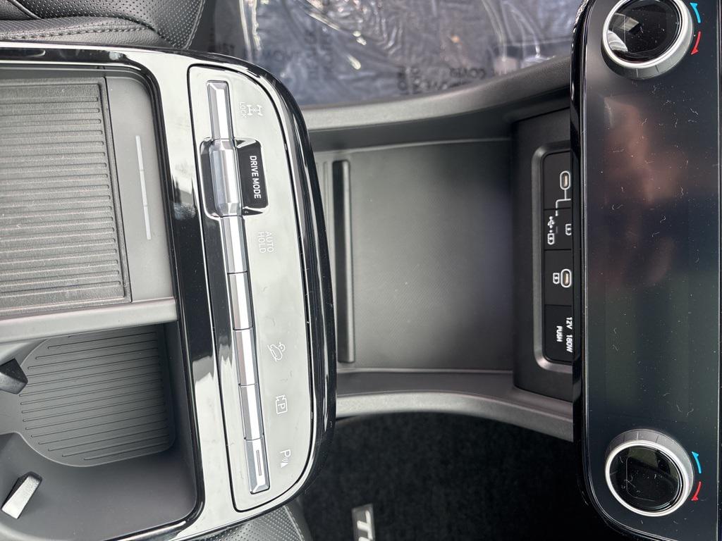 2025 Hyundai Tucson Hybrid Limited photo 12