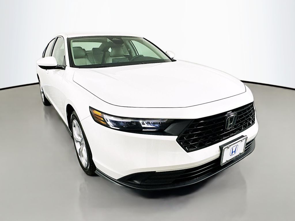 2025 Honda Accord LX photo 3