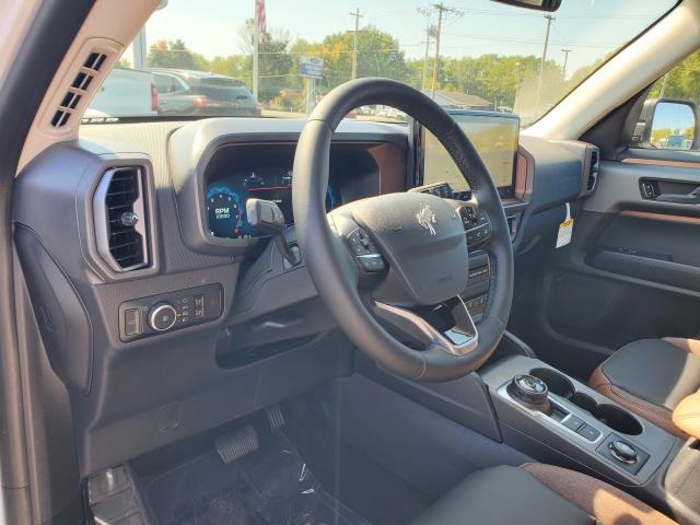 2025 Ford Bronco Sport Outer Banks photo 14
