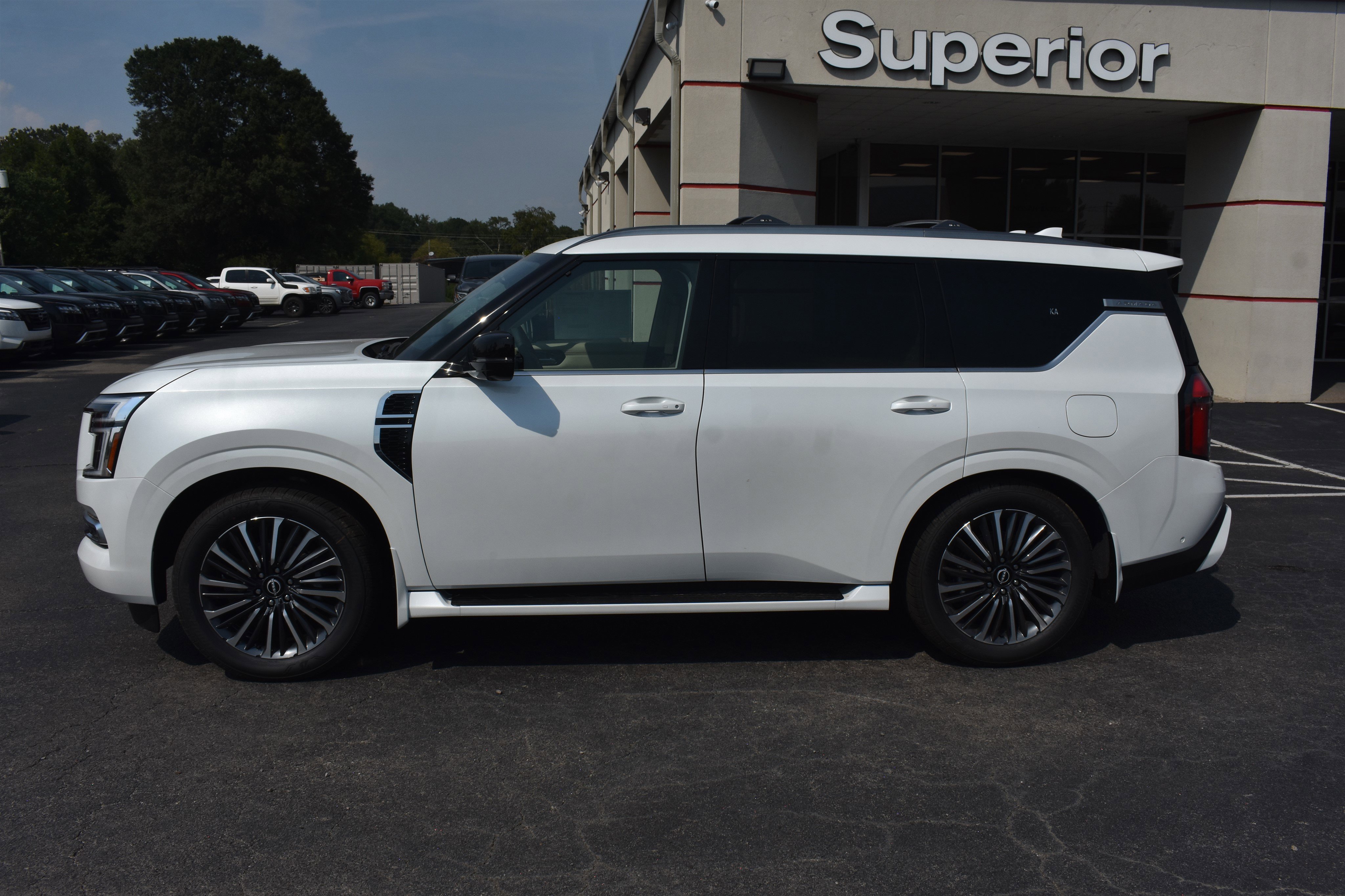 2026 Nissan Armada Platinum Reserve photo 3