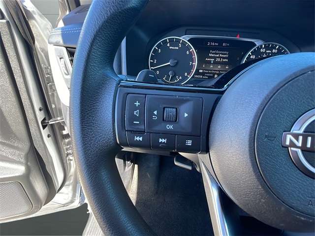 2023 Nissan Rogue SV photo 8