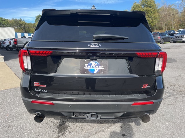 2025 Ford Explorer ST-Line photo 4