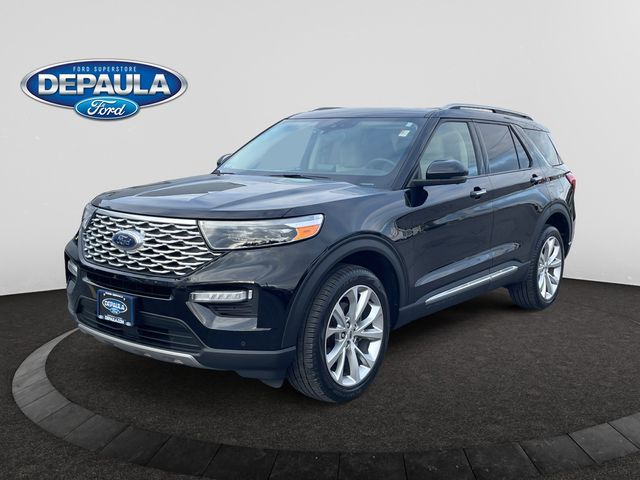 2022 Ford Explorer Platinum's photo