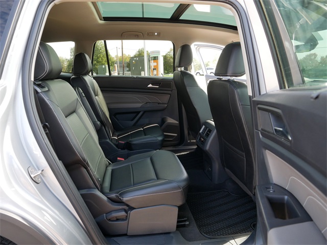 2022 Volkswagen Atlas SEL photo 19