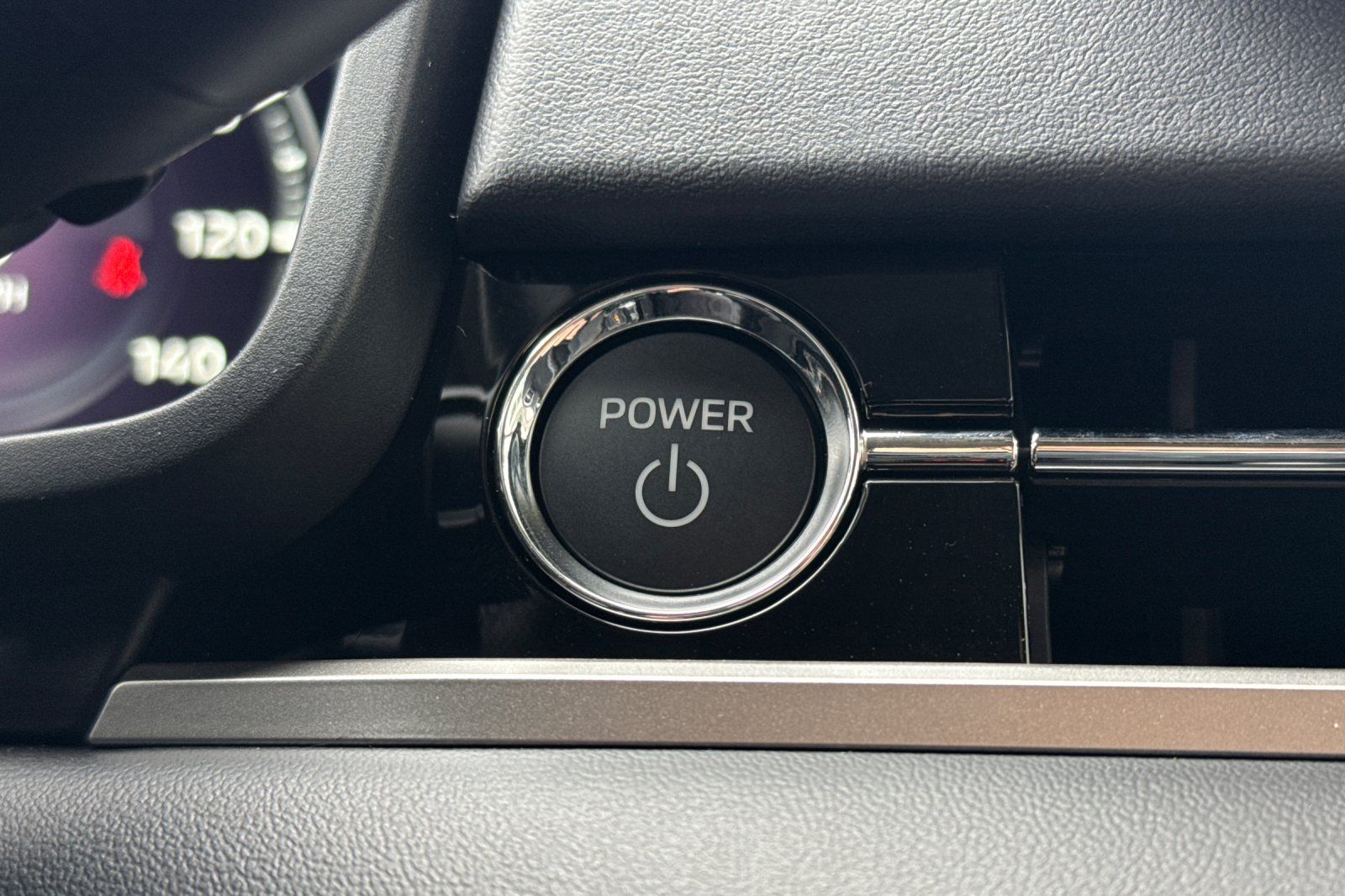 2025 Mitsubishi Outlander PHEV SE photo 19