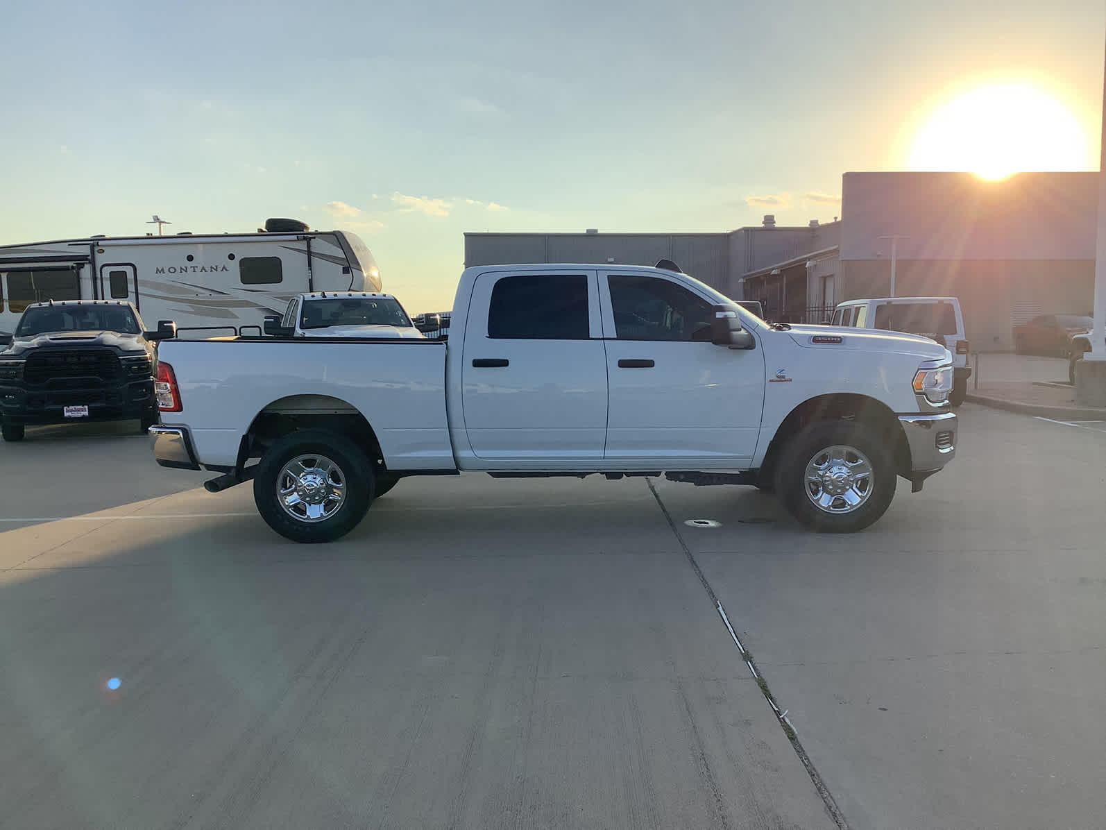 2024 Ram 3500 Tradesman photo 2