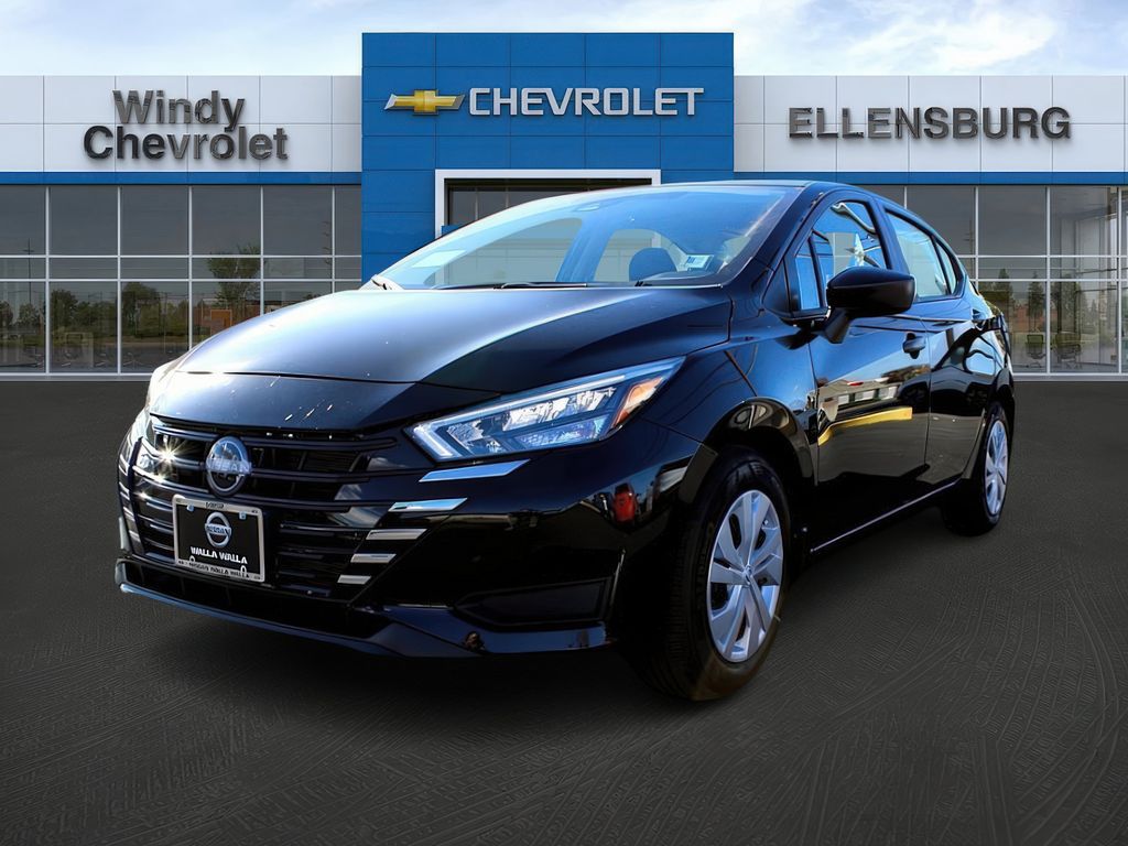 2025 Nissan Versa S photo 3