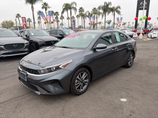 2023 Kia Forte LXS's photo