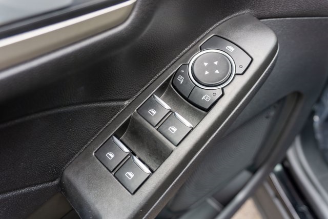 2021 Ford Escape SE photo 9