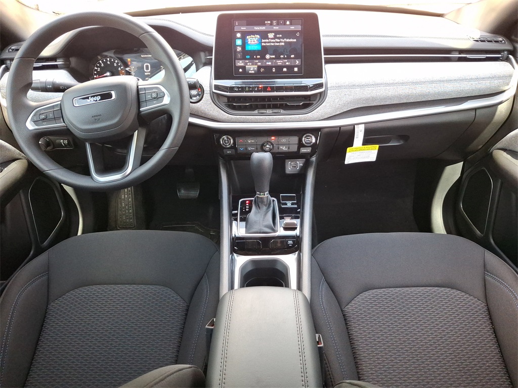 2025 Jeep Compass Sport photo 15