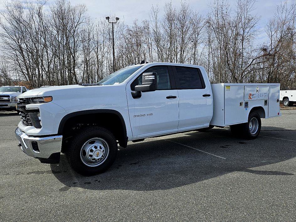 2024 Chevrolet Silverado 3500HD Work Truck's photo
