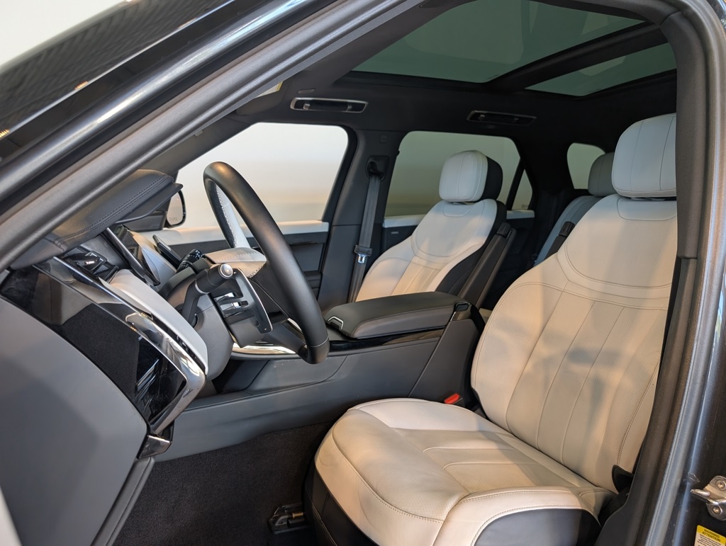2023 Land Rover Range Rover Sport SE photo 10