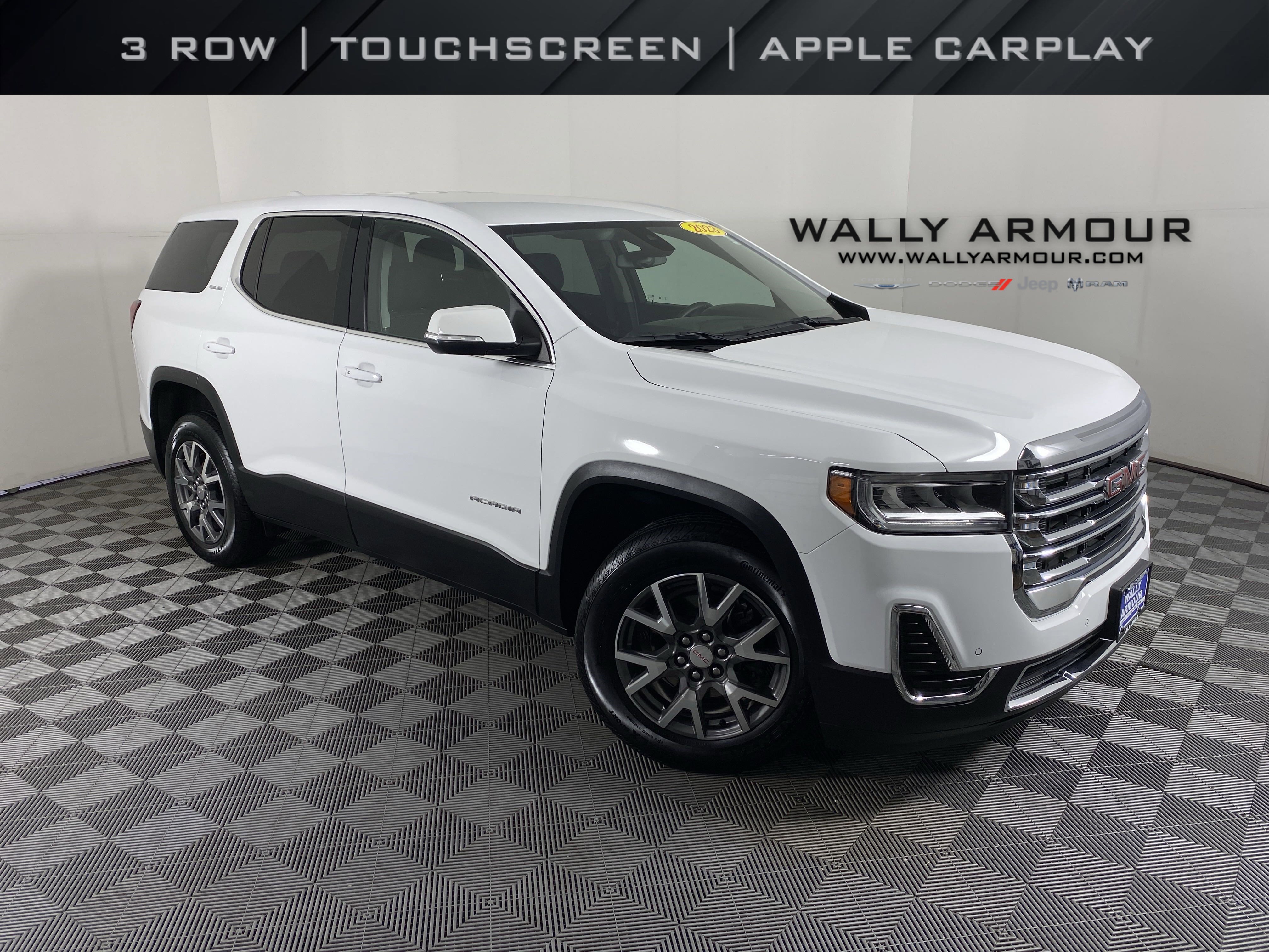 2023 GMC Acadia SLE's photo