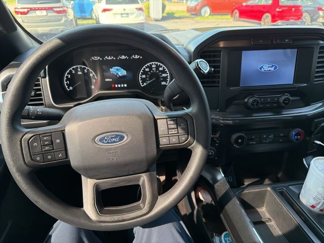 2022 Ford F-150 XL photo 10