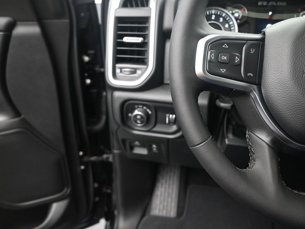 2025 Ram 1500 Big Horn Lone Star photo 2