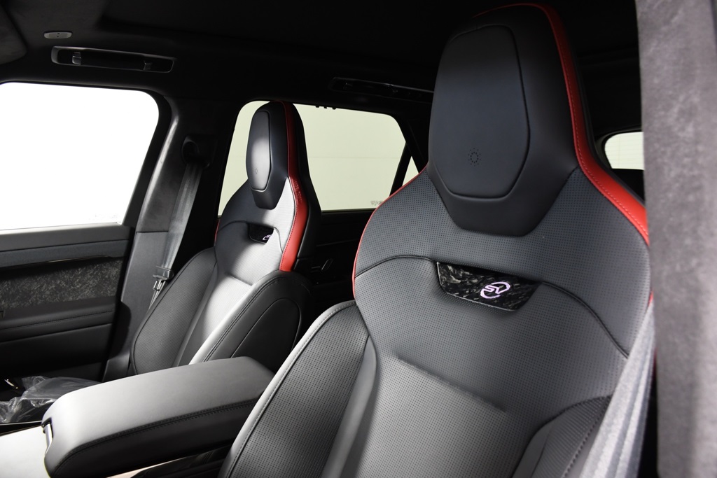 2025 Land Rover Range Rover Sport photo 18