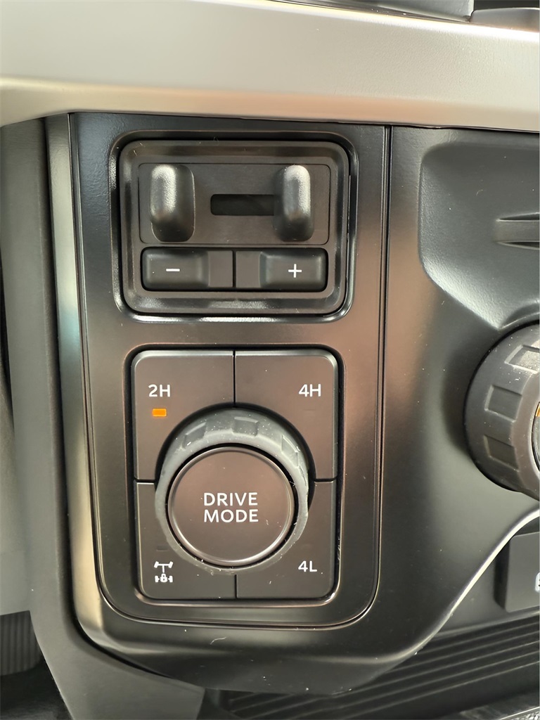 2026 Ford F-350 XLT photo 25