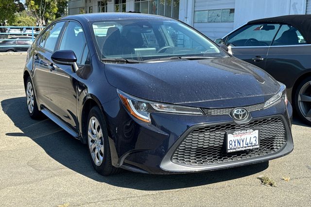 Used 2022 Toyota Corolla LE with VIN 5YFEPMAE9NP277374 for sale in Northfield, Minnesota